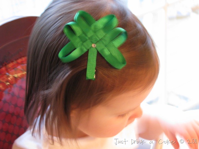 [St.%2520Patrick%2527s%2520Day%2520ribbon%2520hairclip%255B6%255D.jpg]
