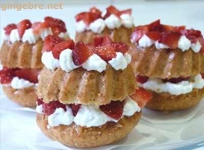 mini tarta de maduixa & nata.JPG