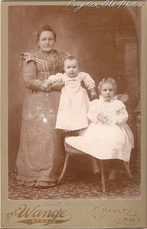 Cabinet Card Aunt something Lee ML Antiques Erhard