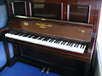 Rich Lipp upright piano Stuttgart