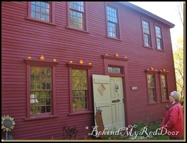 [front%2520of%2520house%255B2%255D%255B8%255D.jpg]