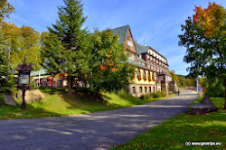 Zázemí zde nabízí i horský hotel Tanečnice.