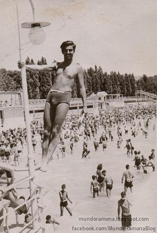 [beach-boys-vintage-beefcake-30400540-479-709%255B9%255D.jpg]