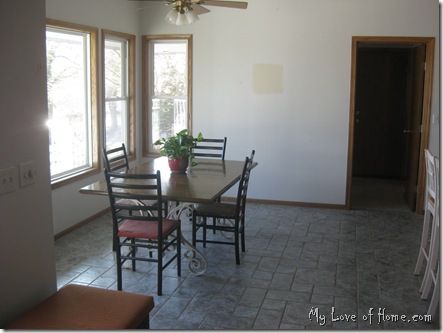 Dining room-blue tile