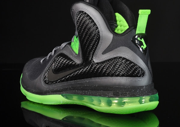 Two Versions of LeBron 9 8220Dunkman8221 Available for Purchase