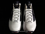 nike zoom lebron 7 gr white navy 1 05 Nike Air Max LeBron VII (7)   White/Navy/Gold Sample Actual Photos