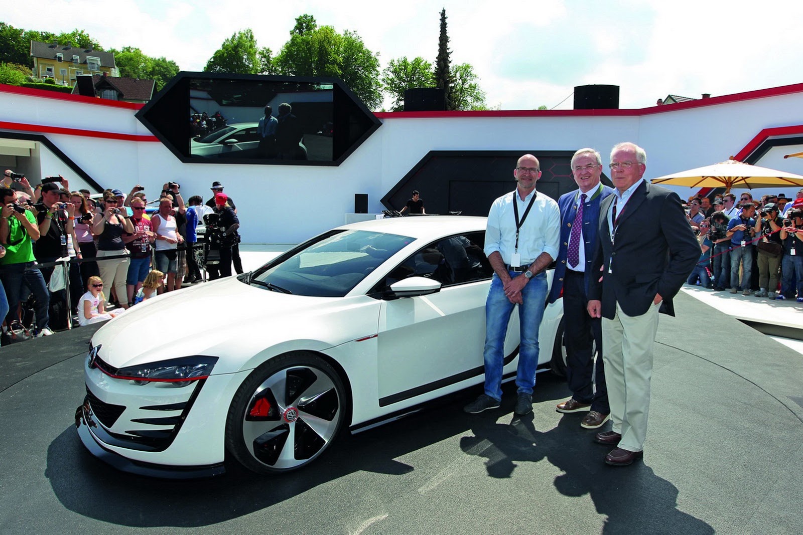 VW-Design-Vision-GTI-4%25255B2%25255D.jpg