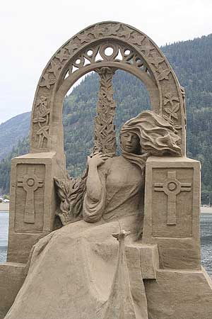 SAND CASTLES competition in Oregon
