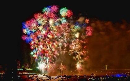 macys-fourth-of-july-fireworks-new-york-city-799x500