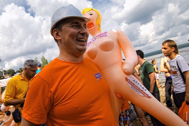 sex-doll-rafting8