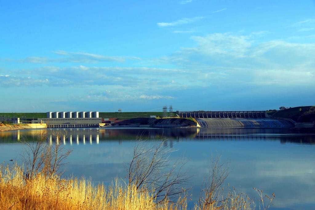 [Fort-Randall-Dam4.jpg]