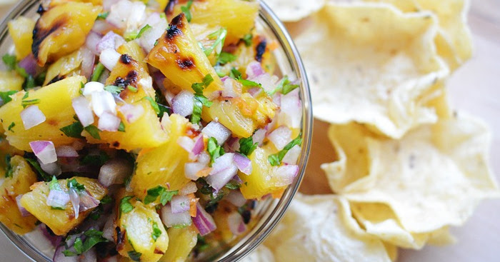 Salsa de Piña Asada con Habanero: Roasted Pineapple Salsa