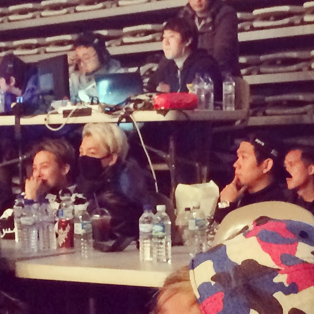 G-Dragon & Tae Yang - AON 2014 - 02mar2014 - Fan - 01.jpg