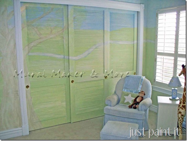 mural-on-louvered-closet-do