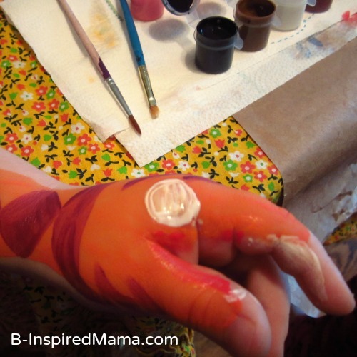 [Painted%2520Hand%2520Puppets%25204%255B3%255D.jpg]