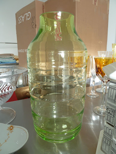 This green vase was so pretty and fresh (gretelhome.com).