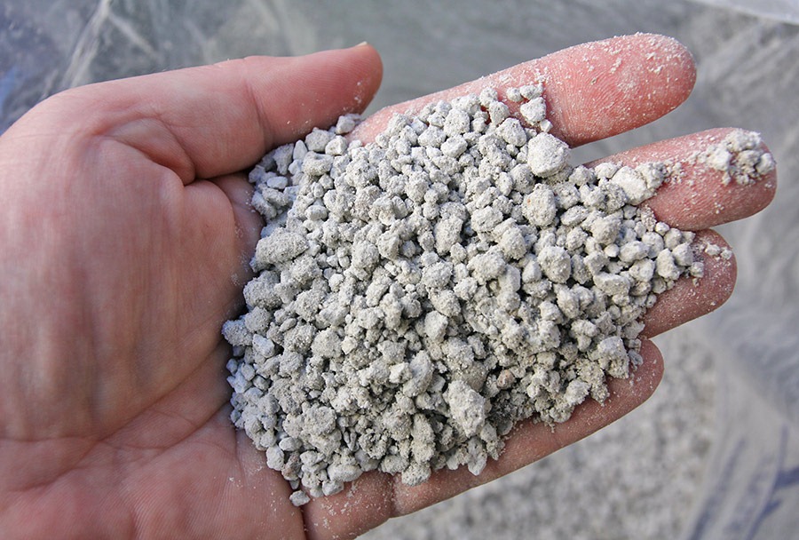 [111008_soil_mixpumice_062.jpg]