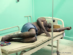 Victime de l’explosion du camp militaire le 6/03/2012 à l’Hopital Central des Armées de Brazzaville. Radio Okapi/ Ph. John Bompengo