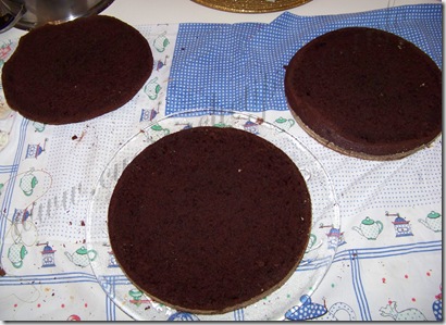ricetta torta del diavolo torta al cioccolato rose pasta di zucchero (11)