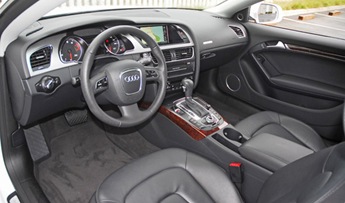 2011 Audi A5 2.0 Cockpit