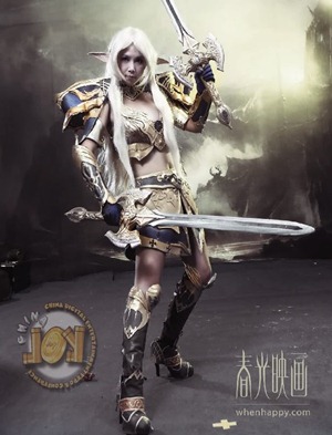 Lineage 2: Beatuful Girls Cosplaying Lineage II