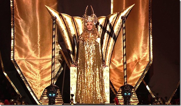 Madonna Superbowl 2012 Subliminar Madonna Superbowl 2012 Subliminar
