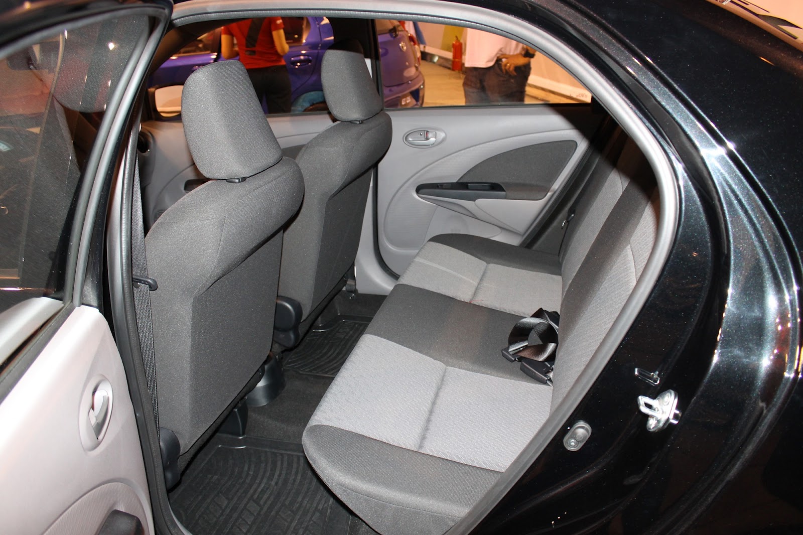 [Toyota%2520Etios%25202013%2520-%2520Connection%2520%2520%252816%2529%255B3%255D.jpg]