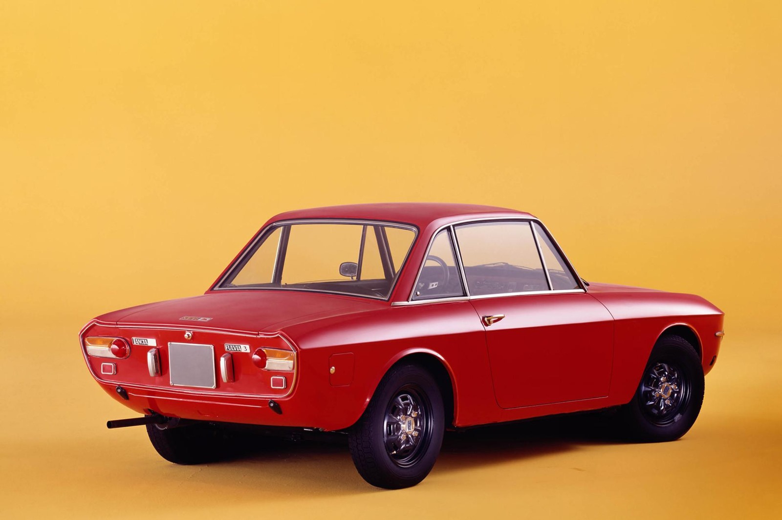[1973-Lancia-Fulvia-Coupe-2%255B3%255D.jpg]