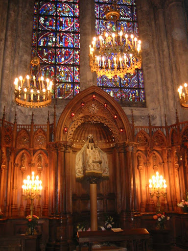 In 1830, the statue was