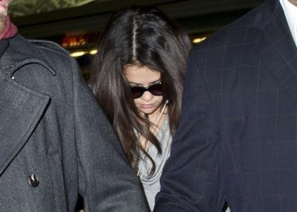 [Selena-Gomez-111012spx%255B5%255D.jpg]