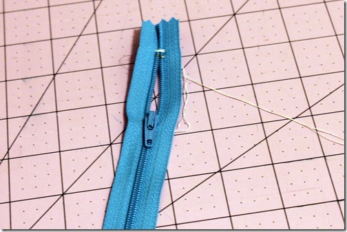 07 tack zipper ends together_touch up