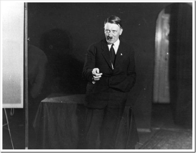 A oratória de Hitler adolf-hitler-12