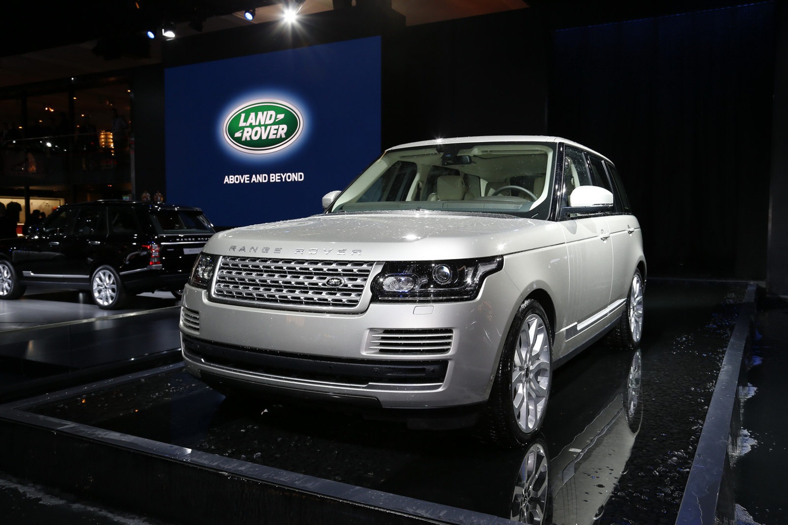 [Land-Rover-Paris-Motor-Show-22%255B4%255D.jpg]