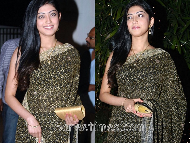 [Pranitha_Black_Designer_Saree%255B4%255D.jpg]