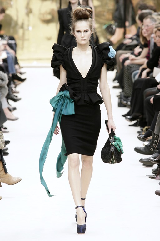 [LouisVuittonFall2009HdnxxsaG3IXx4.jpg]