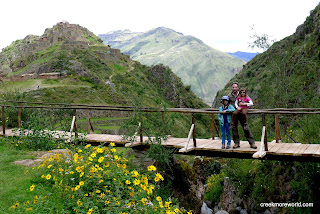 The pisac ruins are to the left.