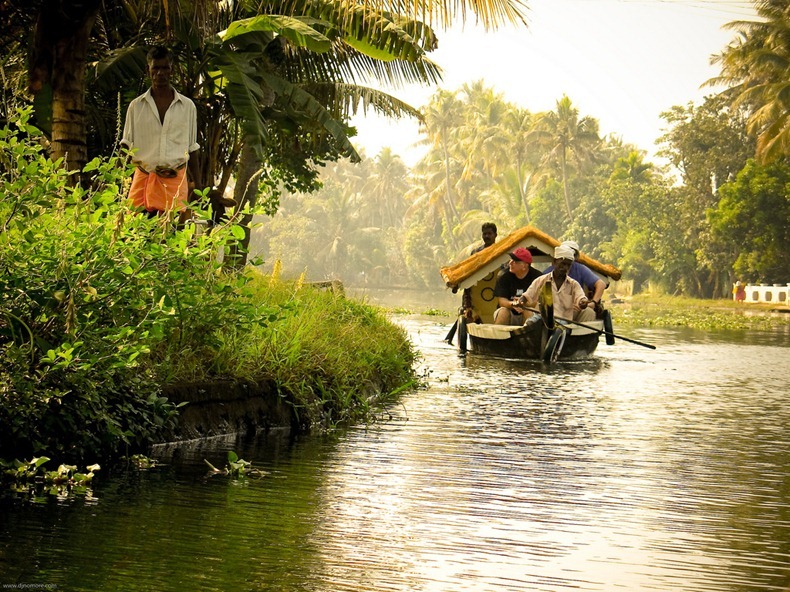 kerela-backwaters-17 kerela-backwaters-17