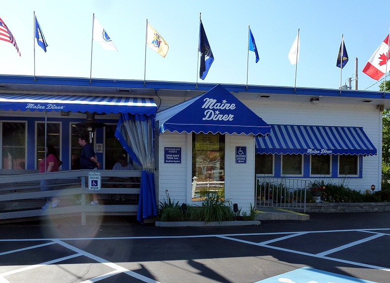 [01b---Maine-Diner---Building2.jpg]