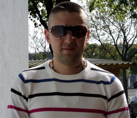 [buscoconocerhombres4.jpg]