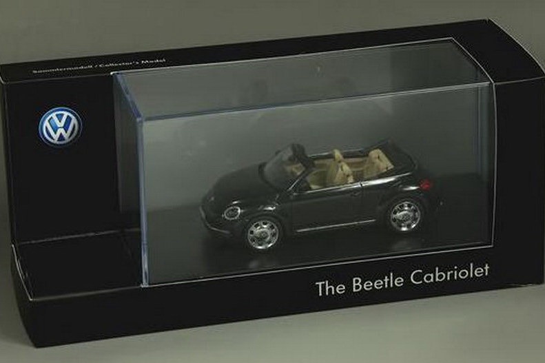 [2013-VW-Beetle-Cabriolet-22.jpg]