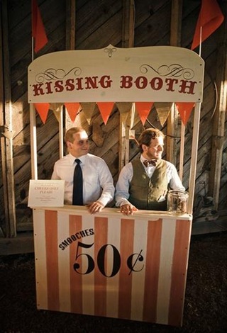 wedding-kissing-booth-examples