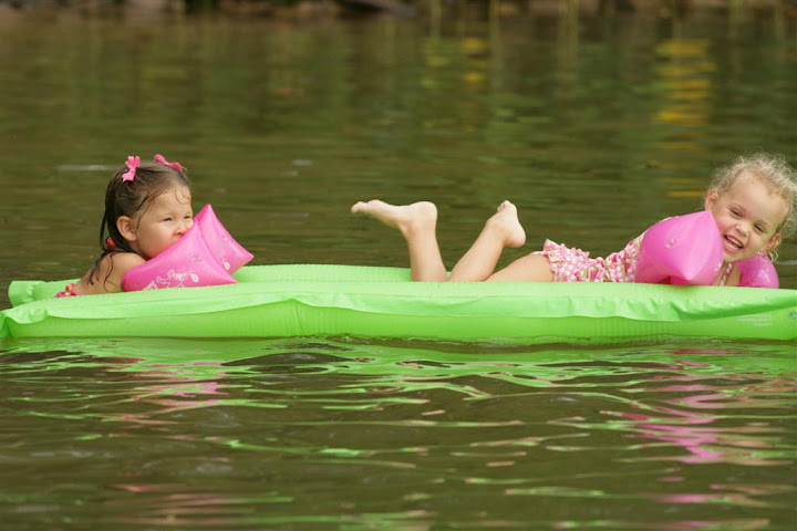 091-Lake SinclairKids rafting-Milledgeville- Baldwin County08252007 (Large).JPG