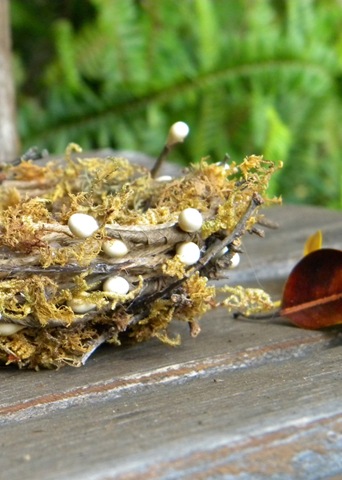 Learn how to make a moss nest with paper mache for fall