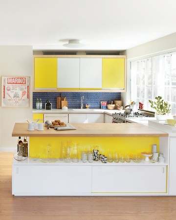 This kitchen is so bright and vibrant and I love the open shelf used as a display space. (Annie Schlecter/Marthastewart.com) This kitchen is so bright and vibrant and I love the open shelf used as a display space. (Annie Schlecter/Marthastewart.com)