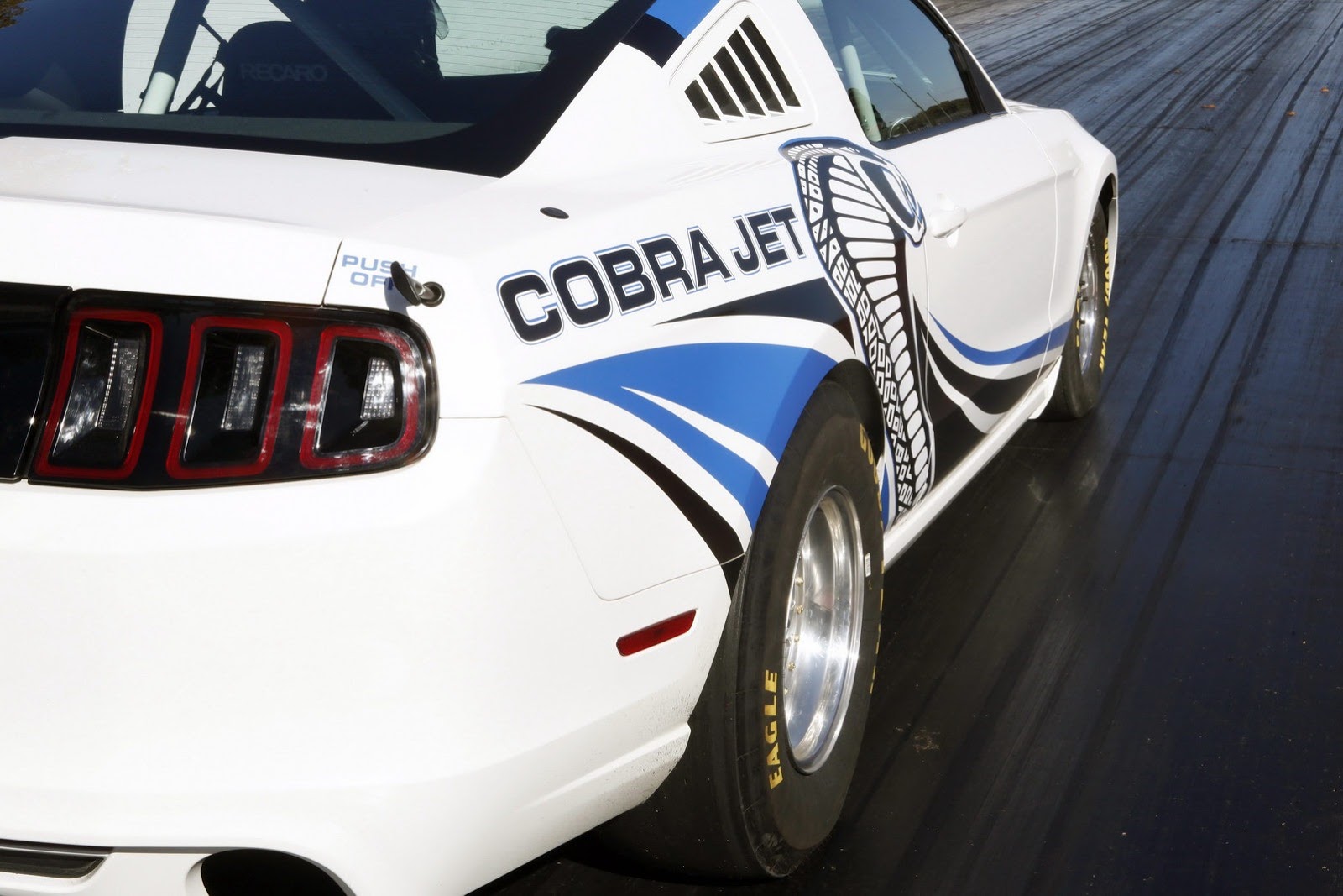 [Ford-Mustang-Twin-Jet-Cobra-21%255B2%255D.jpg]