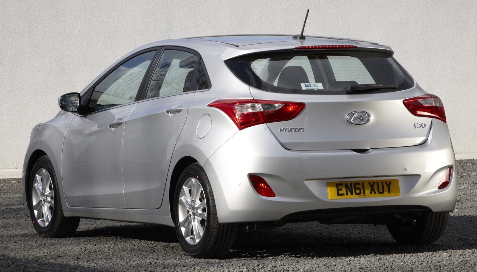[autowp.ru_hyundai_i30_5-door_uk-spec_14%255B2%255D.jpg]