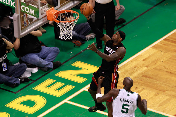 Boston Celtics Defeat Miami Heat to Trim Deficit to 21