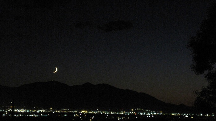 moon setting in Salt Lake City Utah