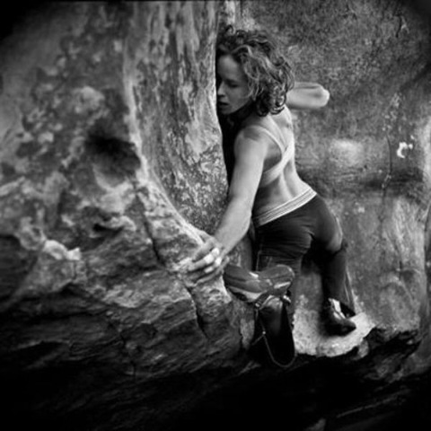 [girls-rock-climbing-20%255B2%255D.jpg]