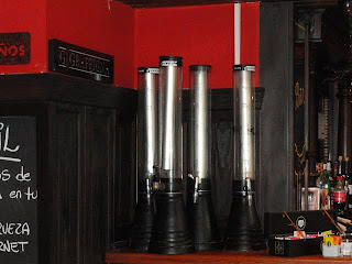 These are table drafts - they fill them and you drink your fill.